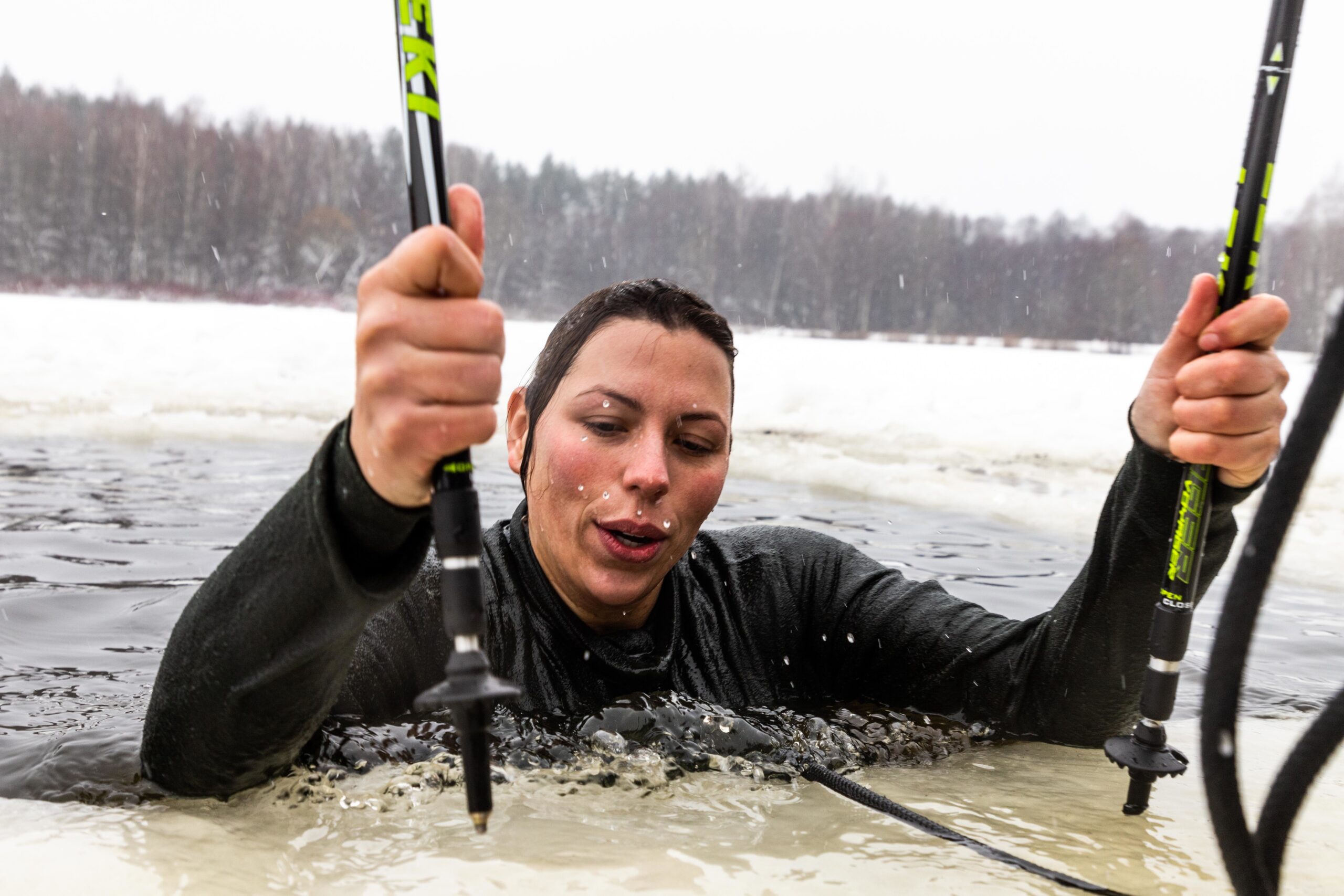 Cold water immersion: kill or cure?